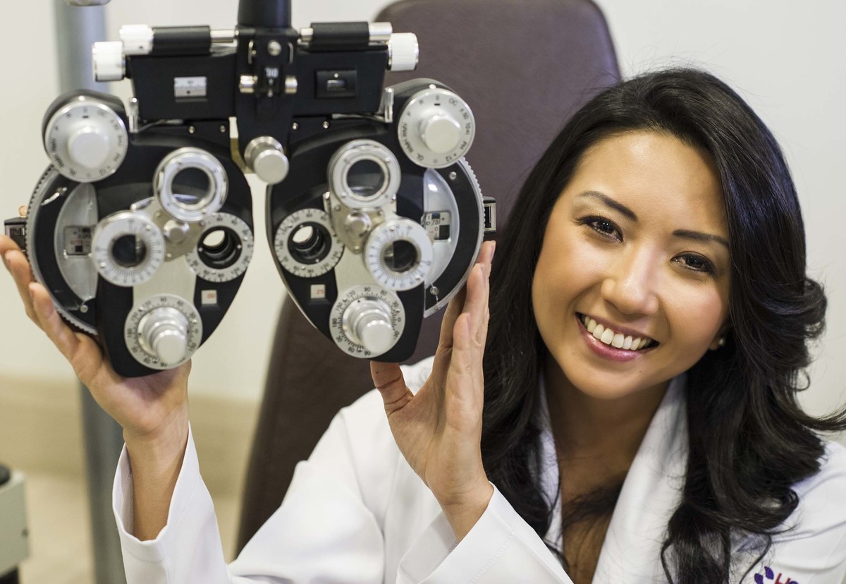 Retrato lifestyle - Dra Milena Chibana - Oftalmologista
