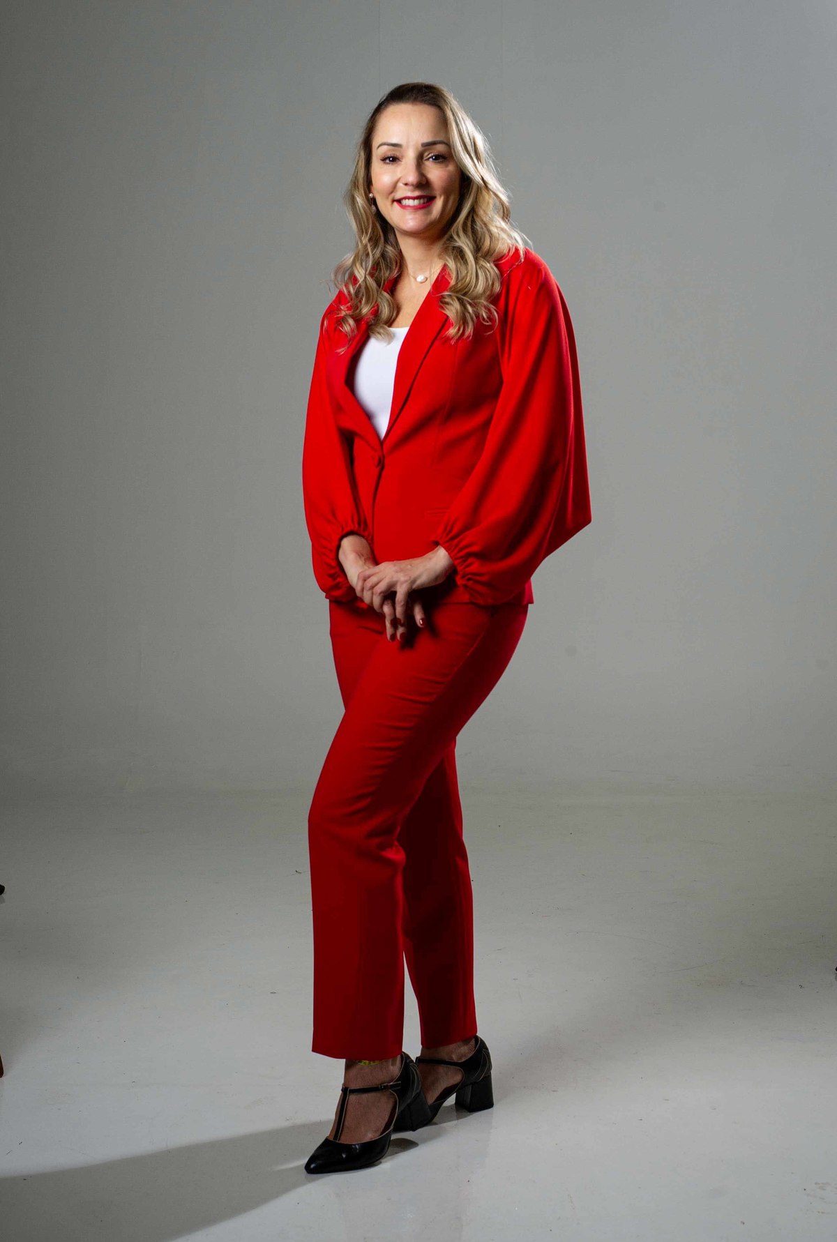 retrato-de-Perfil-corporativo-da-Professora-e- Dra-Maristela- Lobo-realizado-em-estudio fotográfico.jpg