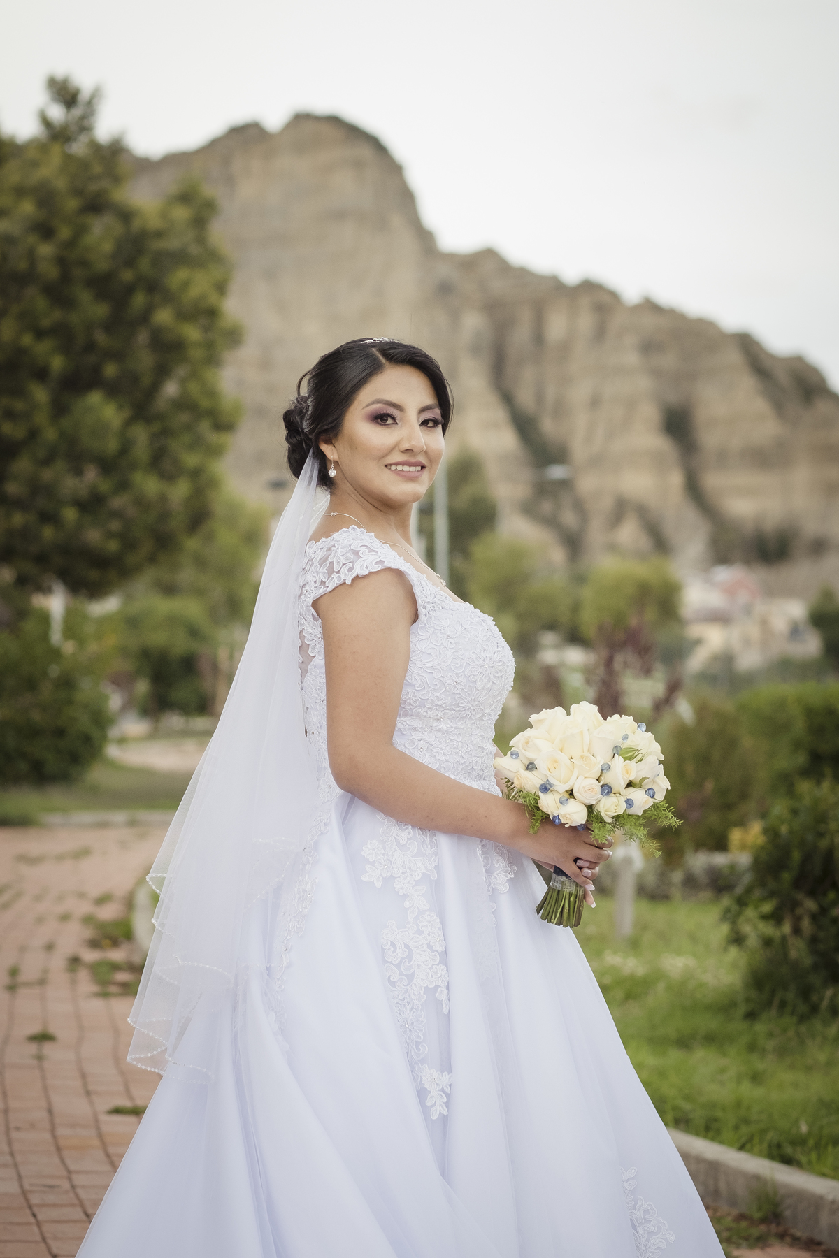 Boda de noche, Boda La Paz Bolivia, Catedral Castrense , La Castela, Fotografo de bodas La Paz Bolivia 