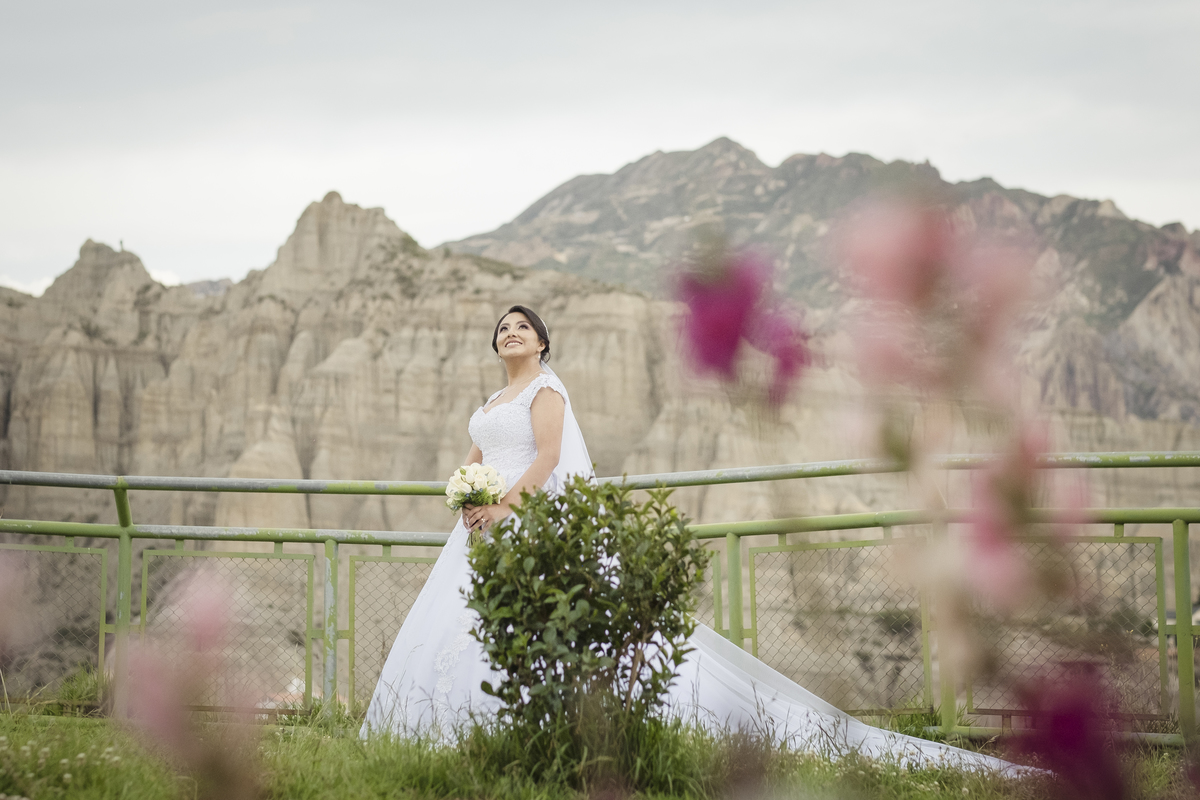 Boda de noche, Boda La Paz Bolivia, Catedral Castrense , La Castela, Fotografo de bodas La Paz Bolivia 