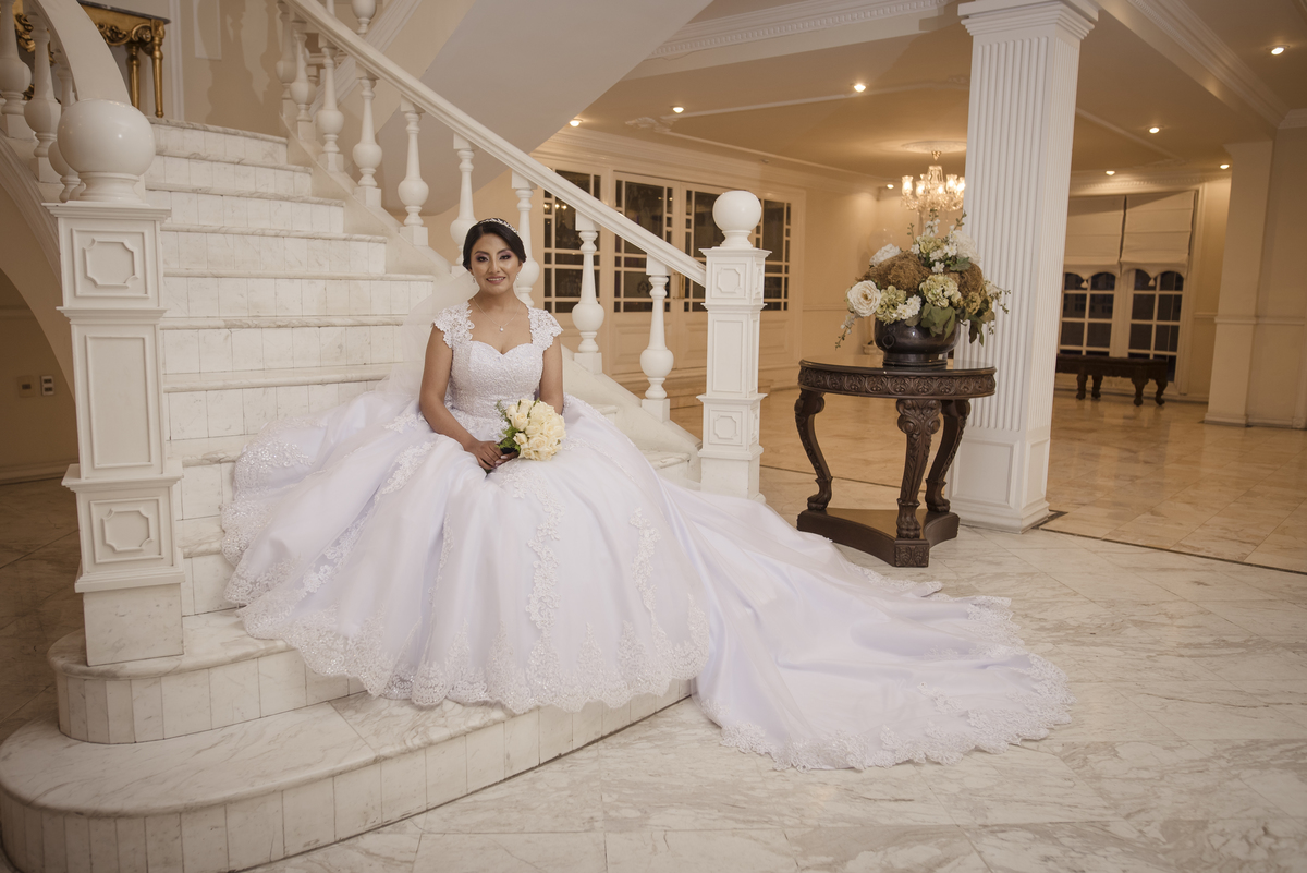 Boda de noche, Boda La Paz Bolivia, Catedral Castrense , La Castela, Fotografo de bodas La Paz Bolivia 