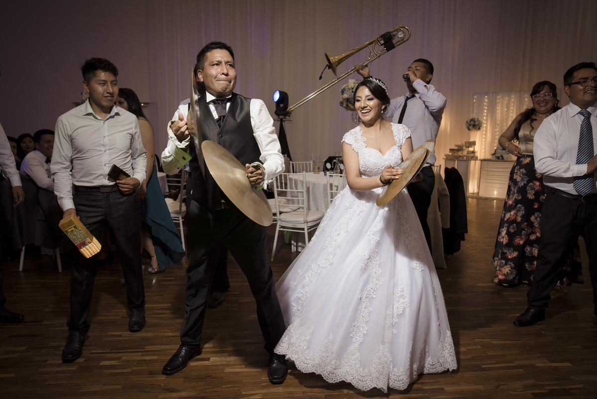 Boda de noche, Boda La Paz Bolivia, Catedral Castrense , La Castela, Fotografo de bodas La Paz Bolivia 
