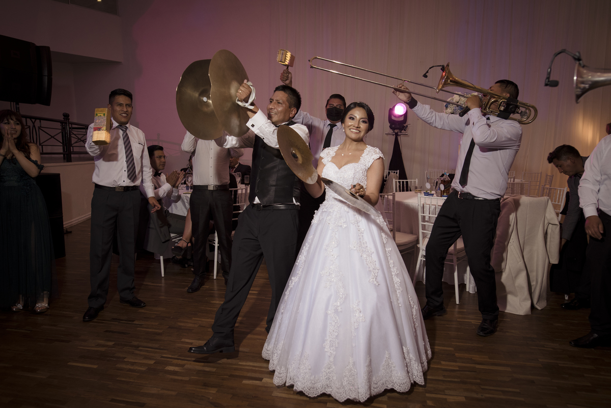 Boda de noche, Boda La Paz Bolivia, Catedral Castrense , La Castela, Fotografo de bodas La Paz Bolivia 