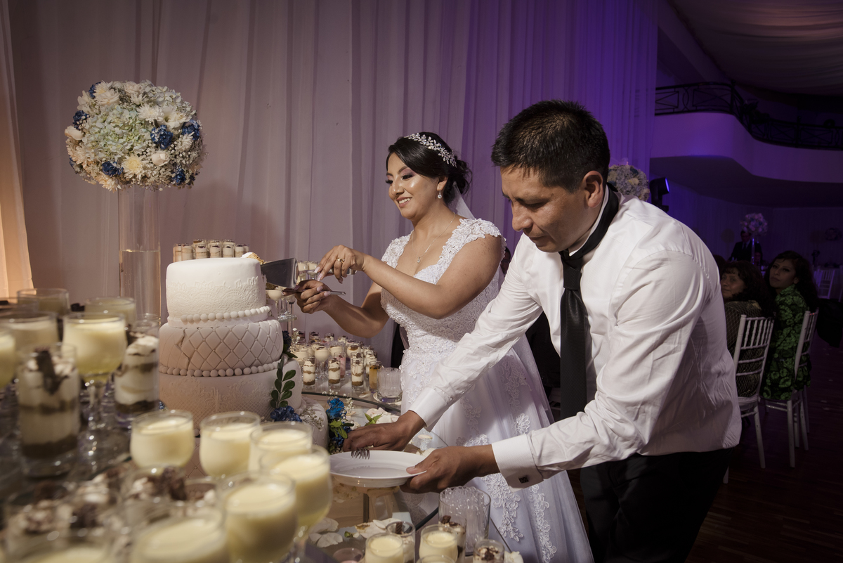 Boda de noche, Boda La Paz Bolivia, Catedral Castrense , La Castela, Fotografo de bodas La Paz Bolivia 