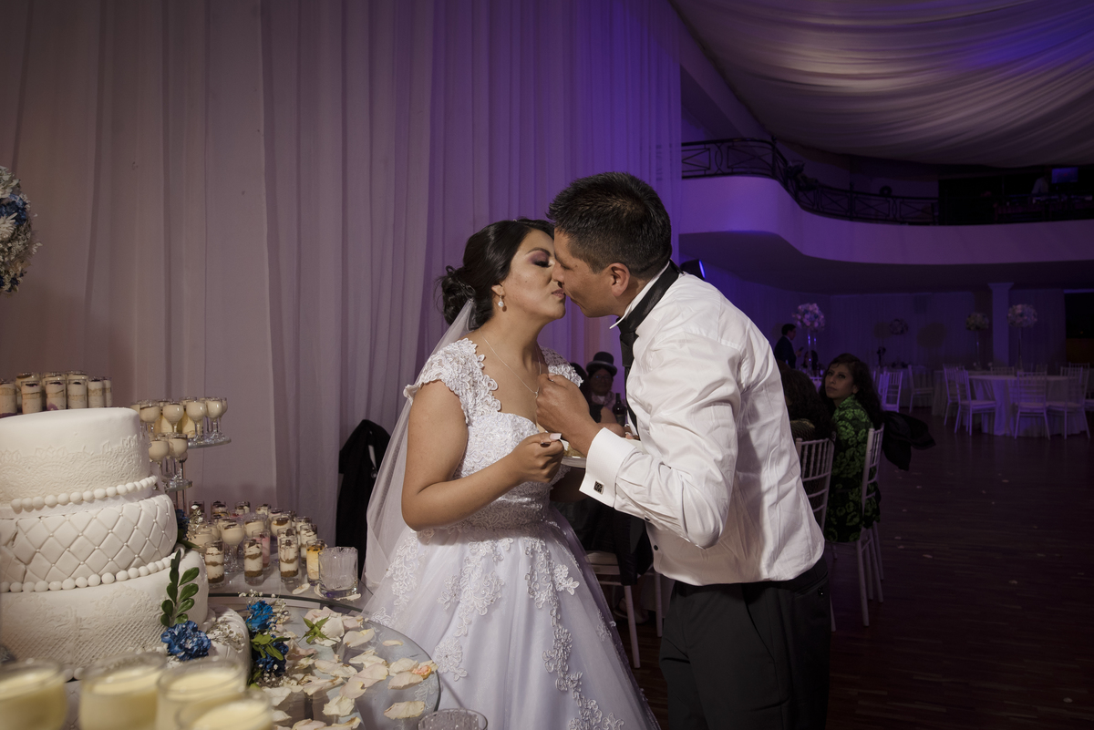 Boda de noche, Boda La Paz Bolivia, Catedral Castrense , La Castela, Fotografo de bodas La Paz Bolivia 