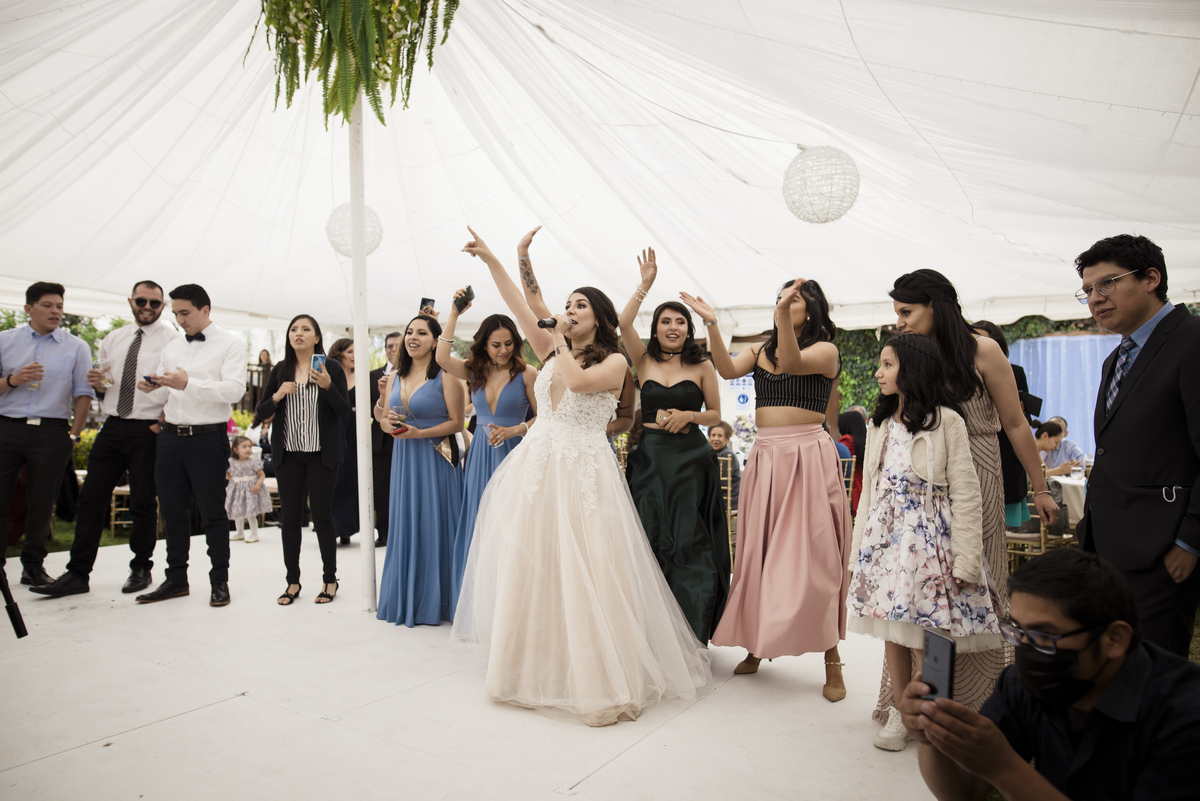 Fotografo de bodas La Paz Bolivia, Boda de dia, boda de jardin , boda rockera