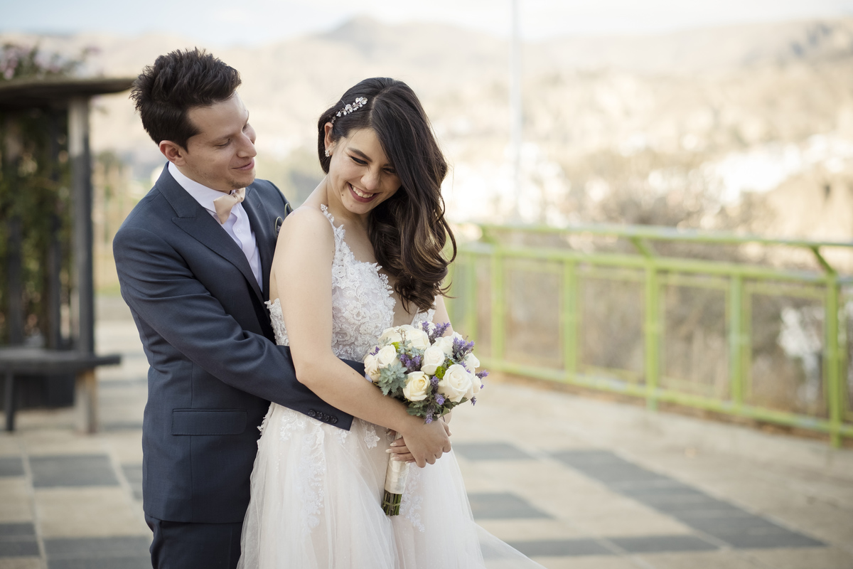 Fotografo de bodas La Paz Bolivia, Boda de dia, boda de jardin , boda rockera