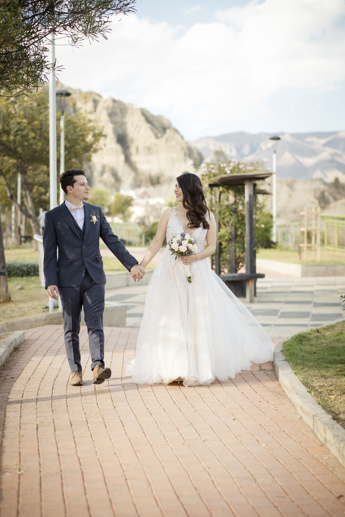 Fotografo de bodas La Paz Bolivia, Boda de dia, boda de jardin , boda rockera