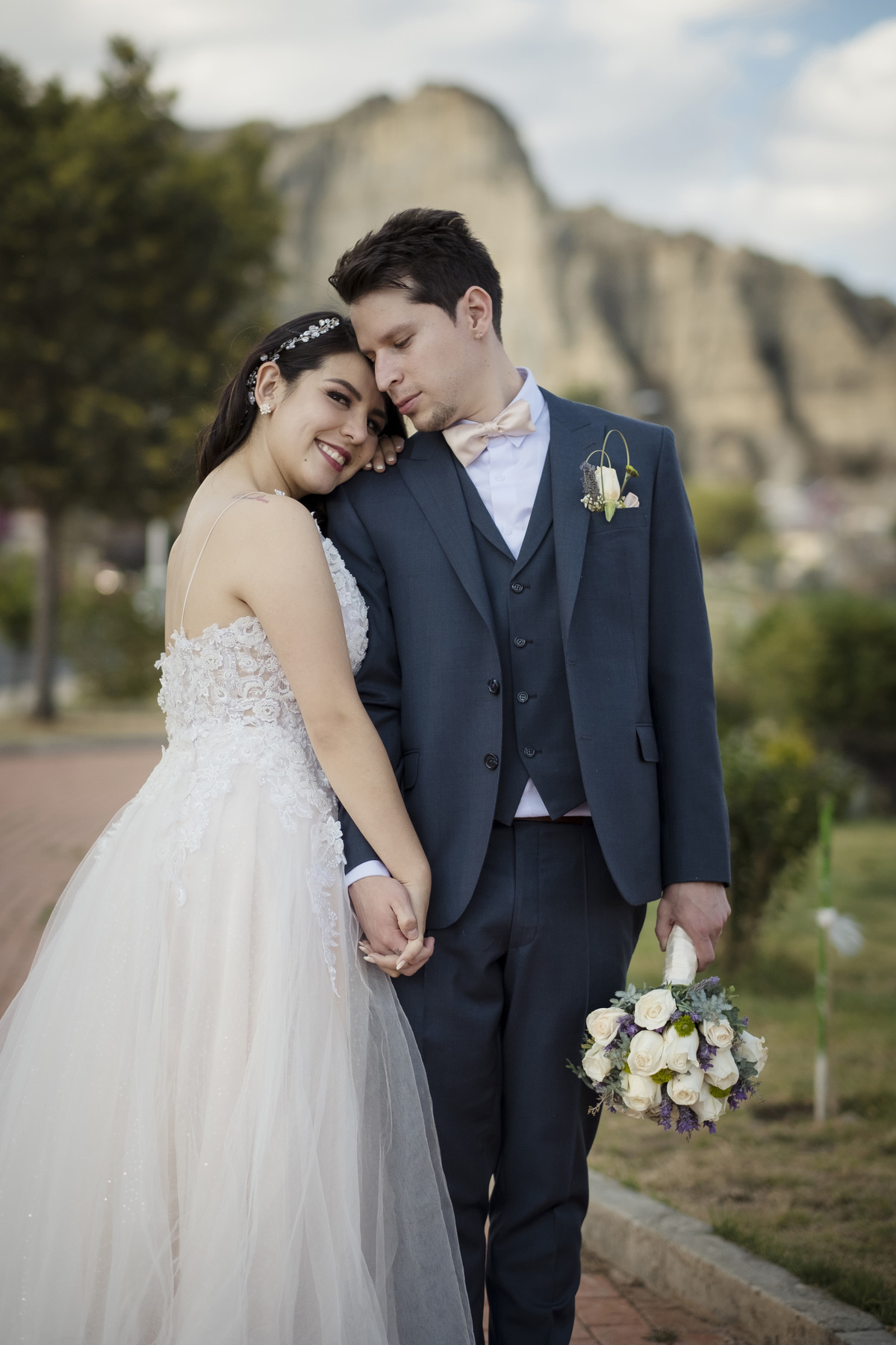 Fotografo de bodas La Paz Bolivia, Boda de dia, boda de jardin , boda rockera