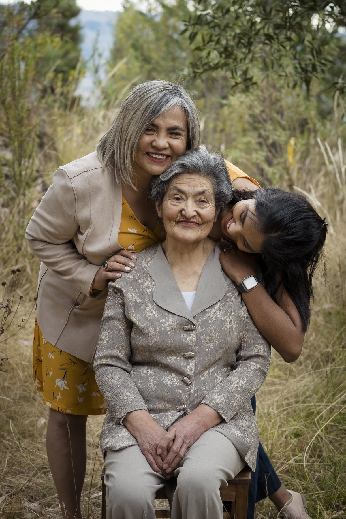 Fotografia de familias la paz bolivia, fotografo de familias, familia boliviana, bosque de auquisamaña 