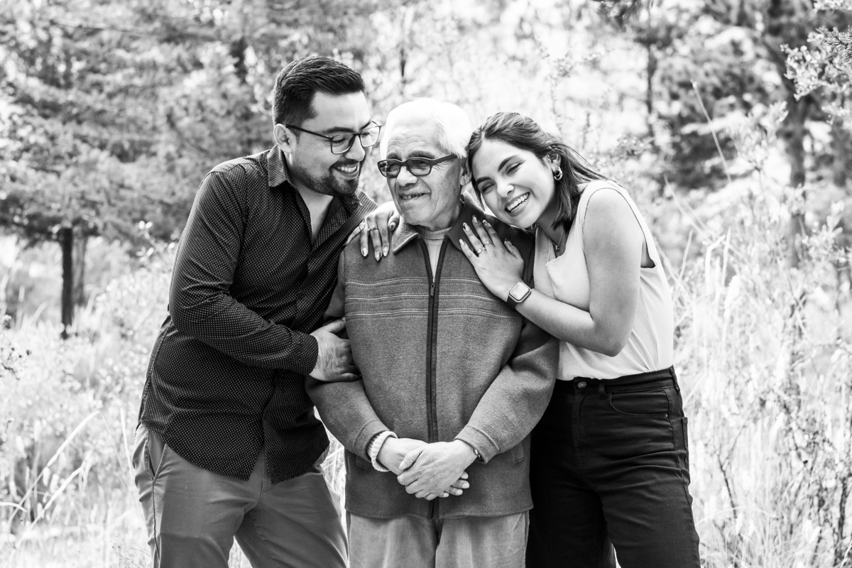 Fotografia de familias la paz bolivia, fotografo de familias, familia boliviana, bosque de auquisamaña 