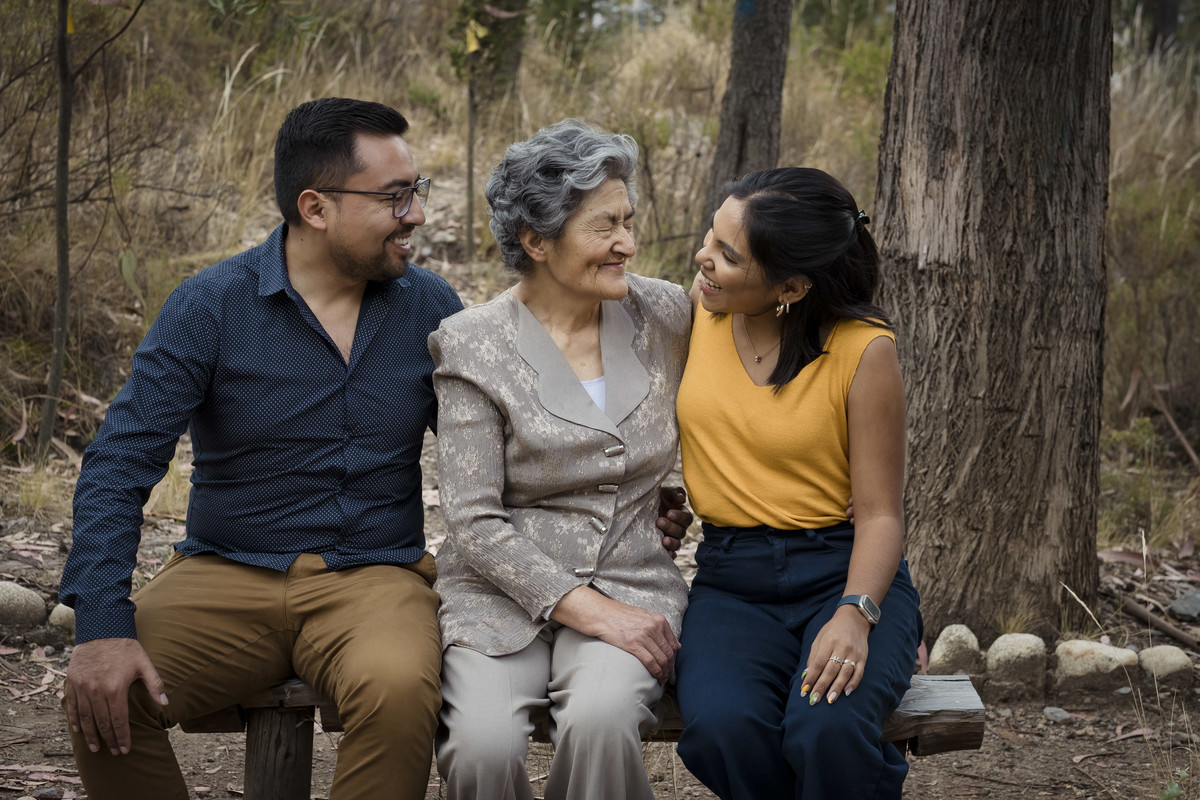 Fotografia de familias la paz bolivia, fotografo de familias, familia boliviana, bosque de auquisamaña 