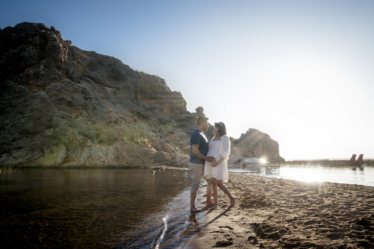 fotografia de familia, fotografia de parejas, Lago Titicaca, isla tortuga, La Paz Bolivia, Familia boliviana, Pkl Fotografia 