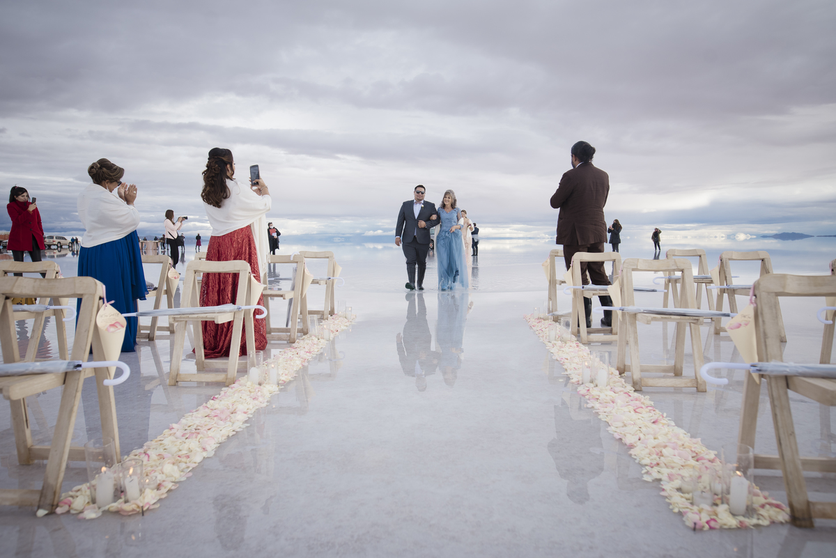 la paz bolivia, uyuni salt flats, slat flats wedding, boda salar de uyuni, destination wedding bolivia, Hotel Palacio de sal