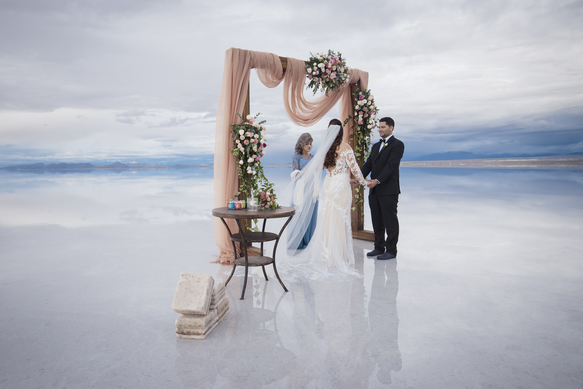 la paz bolivia, uyuni salt flats, slat flats wedding, boda salar de uyuni, destination wedding bolivia, Hotel Palacio de sal