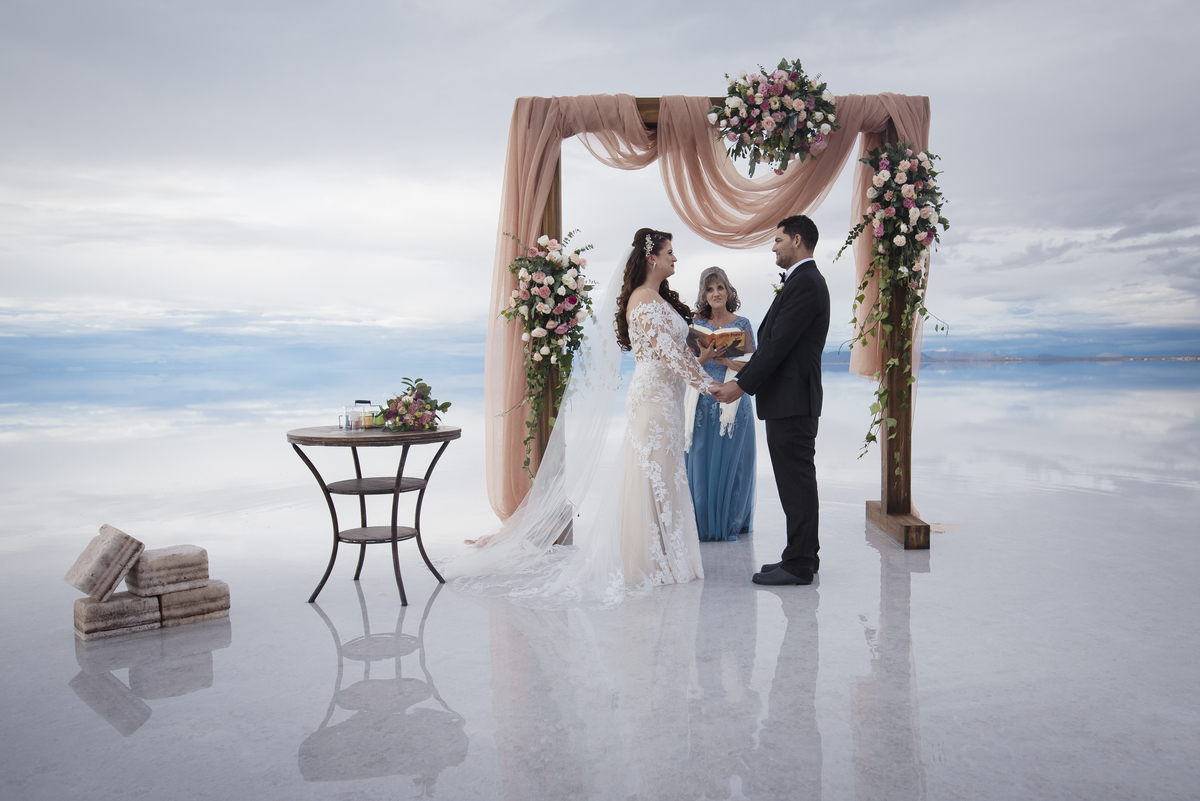 la paz bolivia, uyuni salt flats, slat flats wedding, boda salar de uyuni, destination wedding bolivia, Hotel Palacio de sal
