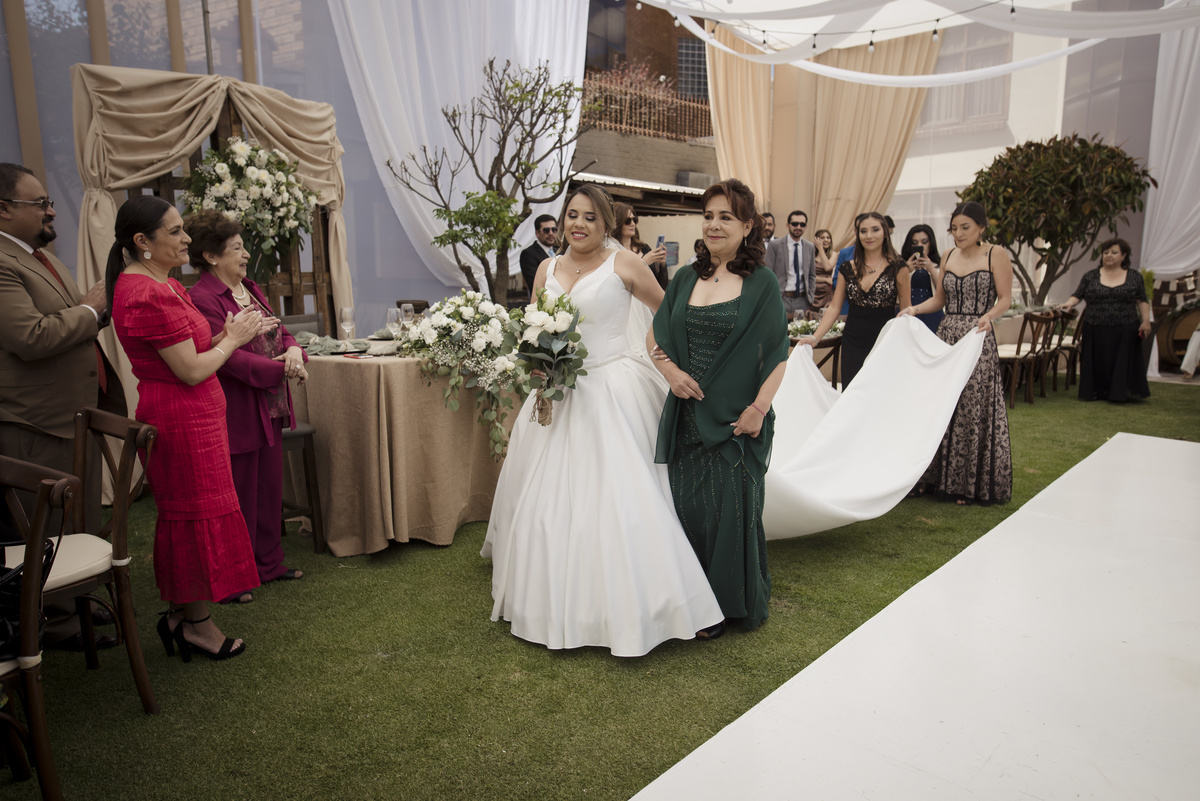 Boda de jardin intima en casa la paz bolivia, fotografode bodas la paz bolivia 