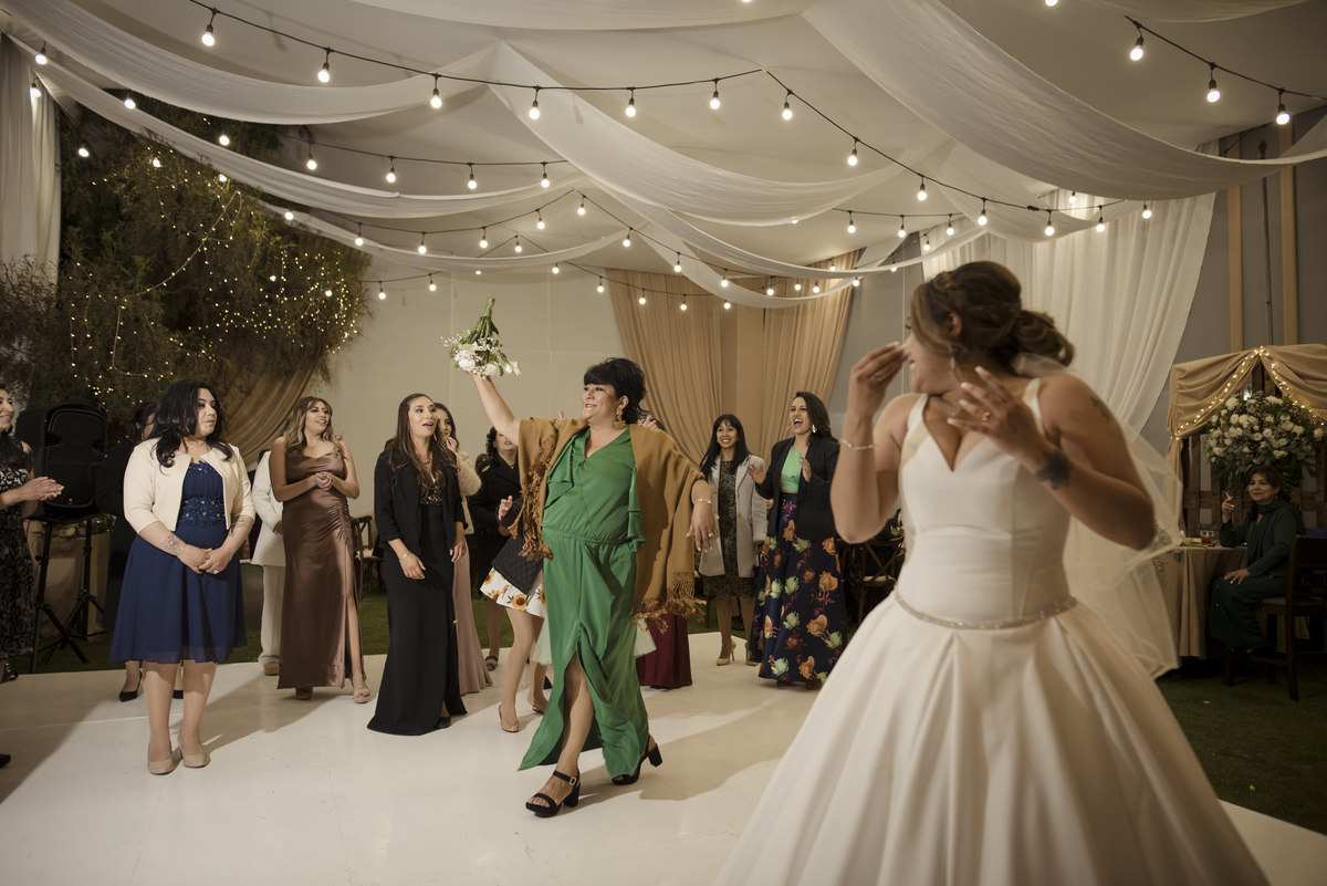 Boda de jardin intima en casa la paz bolivia, fotografode bodas la paz bolivia 