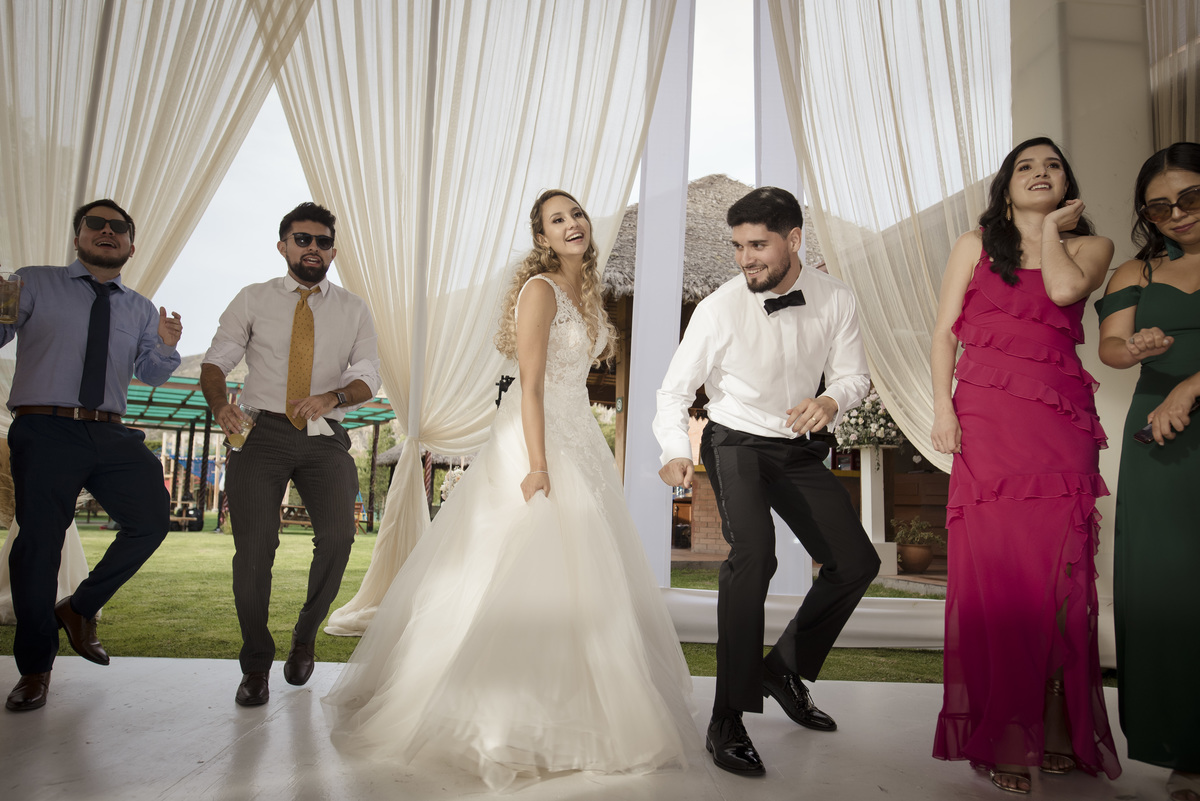 Boda de dia, boda la paz Bolivia, Fotografía de bodas La Paz Bolivia, club de tenis La Paz.