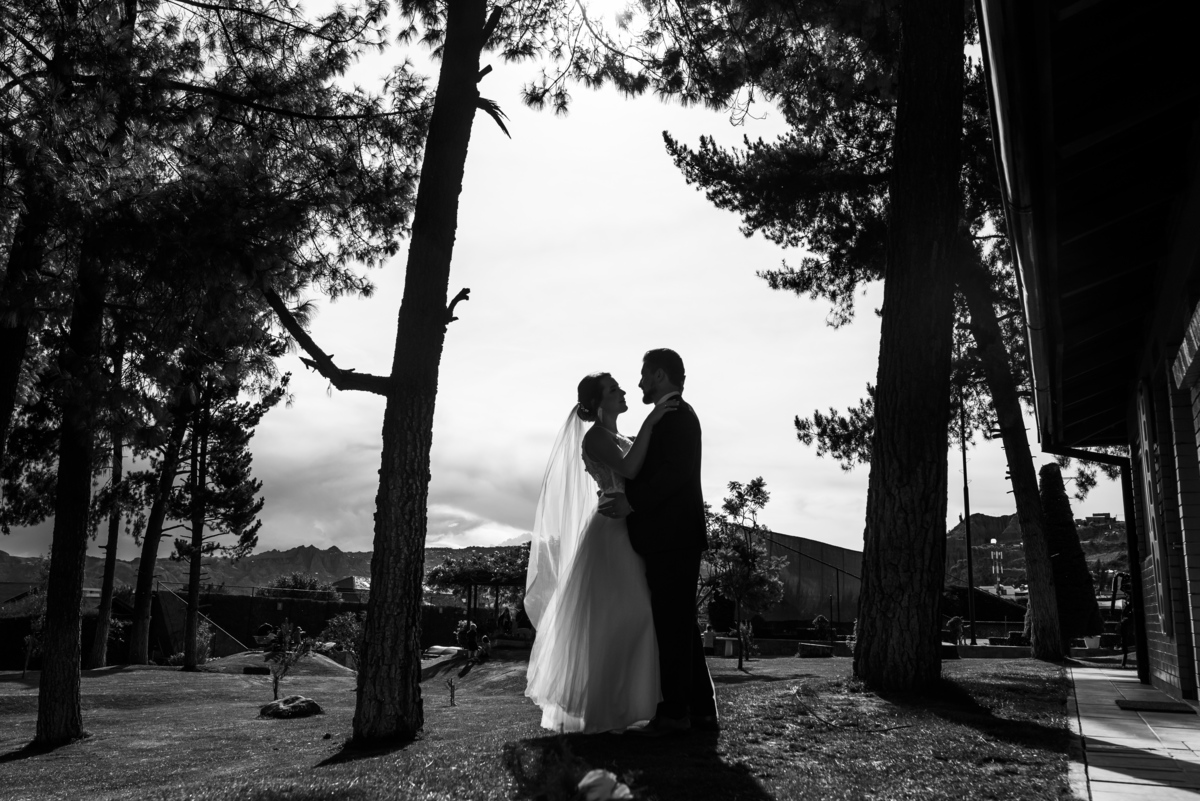 boda civil de jardin, club aleman de la paz, bolivia, fotografo de bodas la paz bolivia