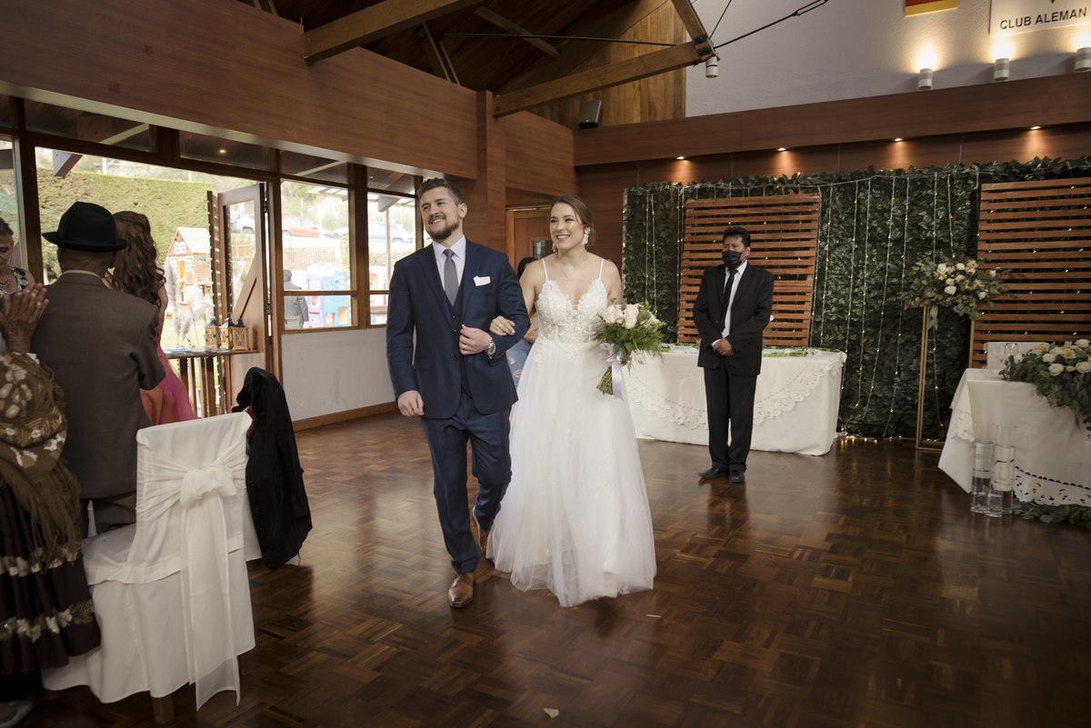 boda civil de jardin, club aleman de la paz, bolivia, fotografo de bodas la paz bolivia