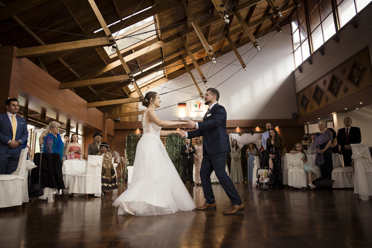 boda civil de jardin, club aleman de la paz, bolivia, fotografo de bodas la paz bolivia