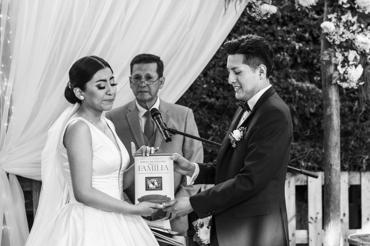 boda cristiana- boda club naval, boda la paz bolivia, fotografo de bodas la paz, bolivia. 