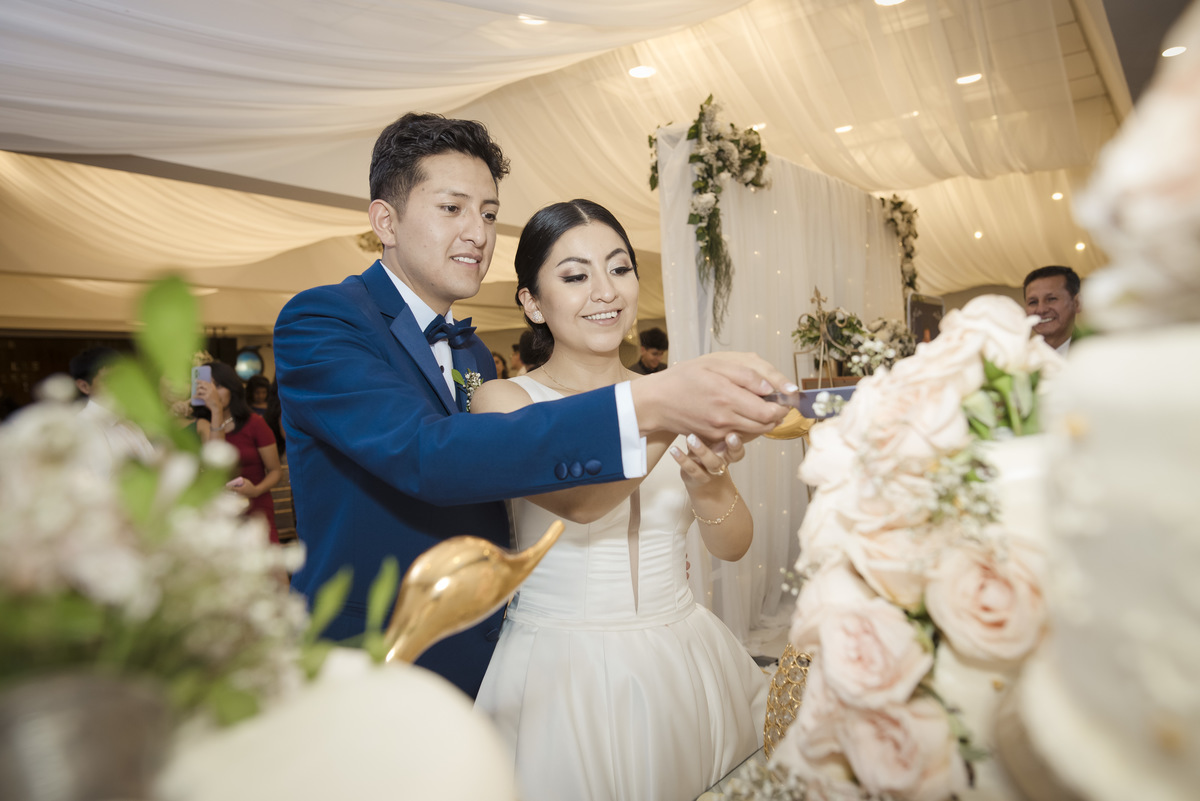 boda cristiana- boda club naval, boda la paz bolivia, fotografo de bodas la paz, bolivia. 