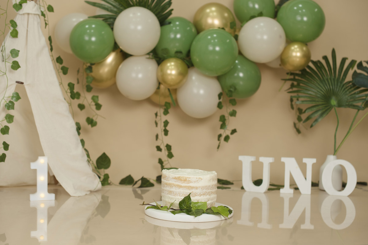 sesión de fotos bebe, cake smash, tematica safari, pkl fotografia, fotografia de bebes