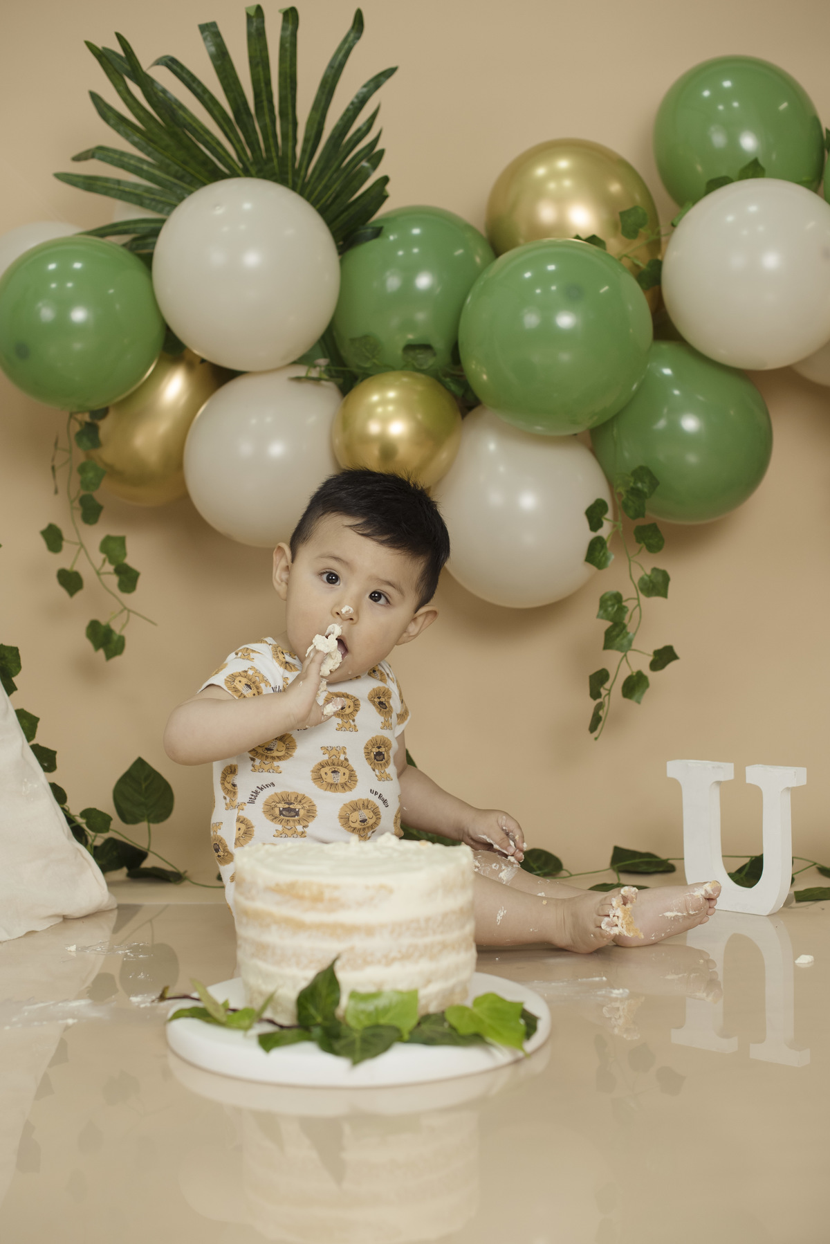 sesión de fotos bebe, cake smash, tematica safari, pkl fotografia, fotografia de bebes