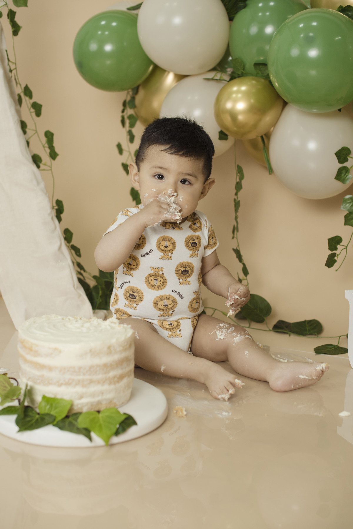 sesión de fotos bebe, cake smash, tematica safari, pkl fotografia, fotografia de bebes