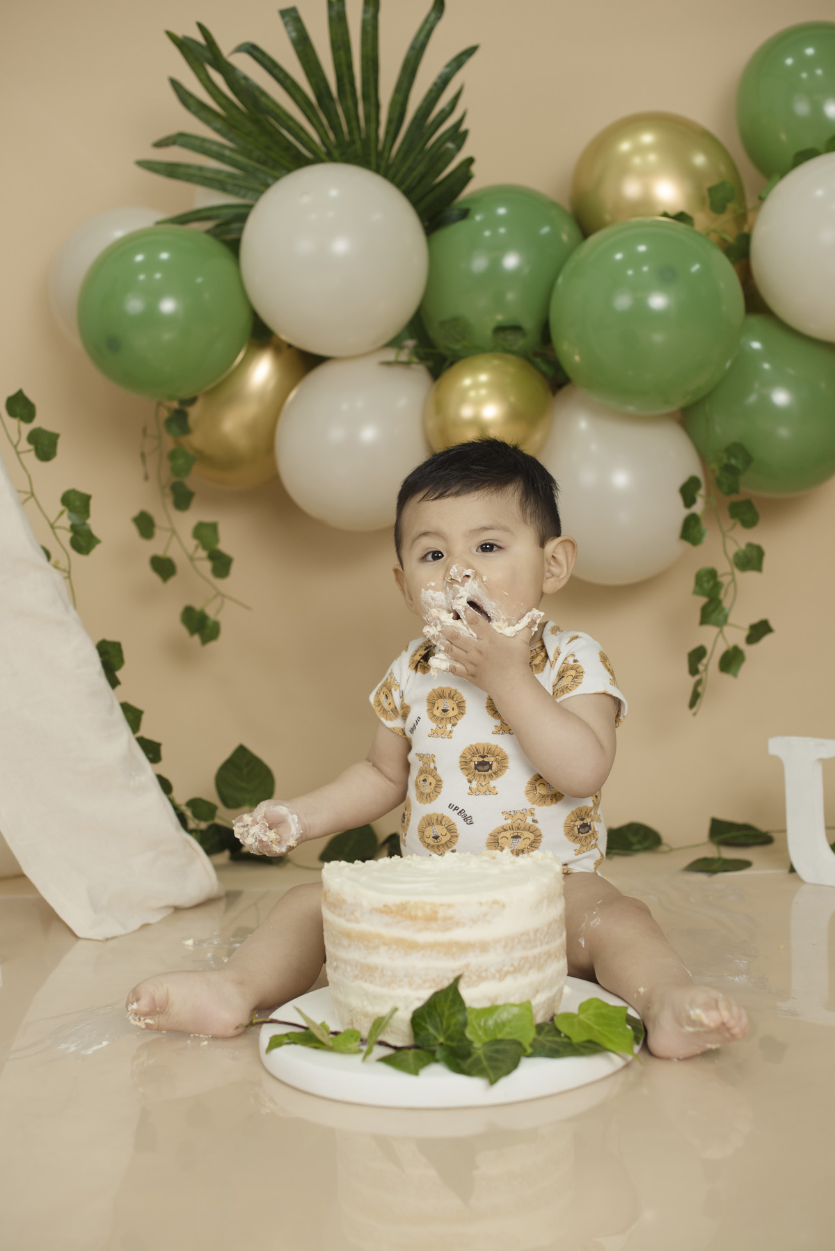 sesión de fotos bebe, cake smash, tematica safari, pkl fotografia, fotografia de bebes