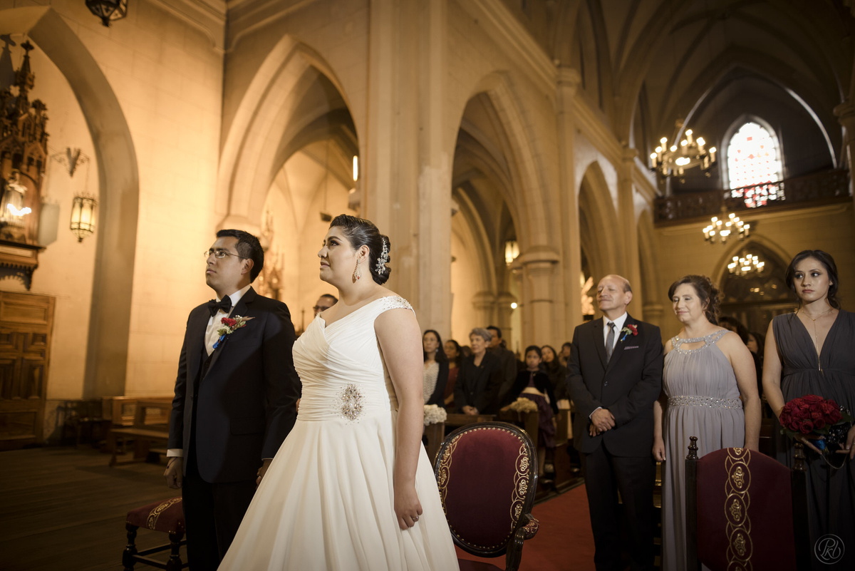 Fotografo de bodas La Paz Bolivia, Wedding photographer La Paz Bolivia, Pkl Fotografía ceremonia iglesa catolica