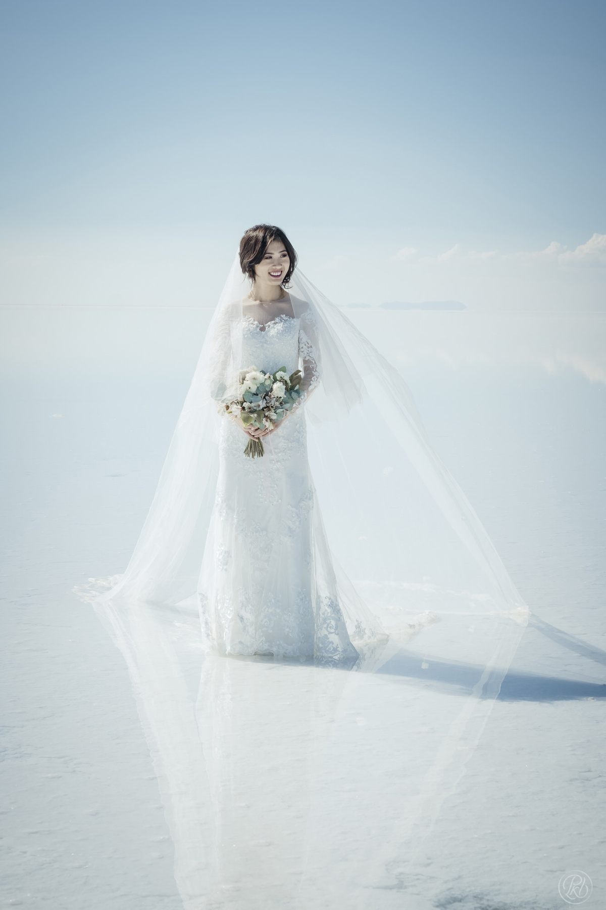 uyuni salt flats photographer- wedding photographer bolivia - fotografia de bodas Uyuni - salar de uyuni - pkl fotografia 