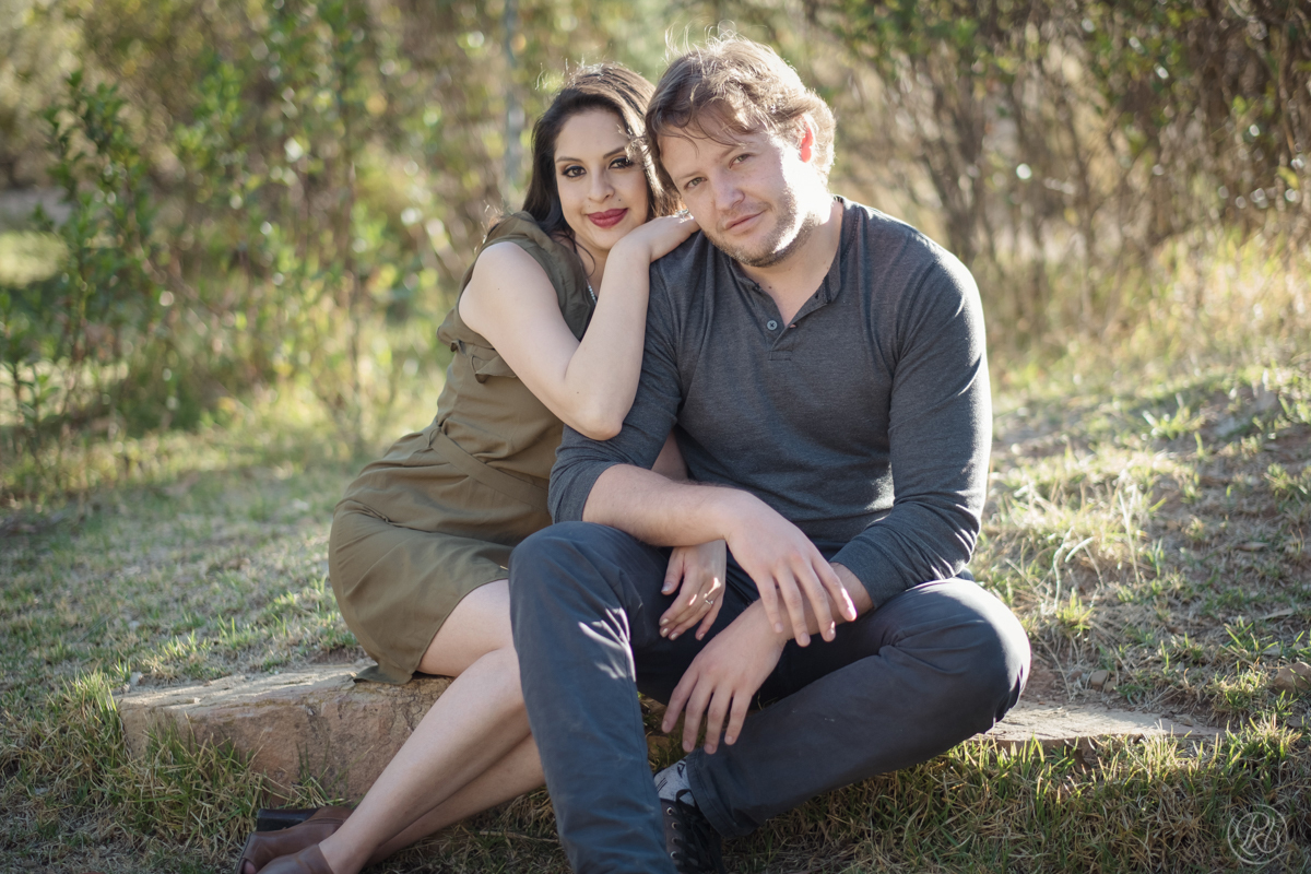 pkl fotografía pareja sesion de preboda,  en  el bosque. 