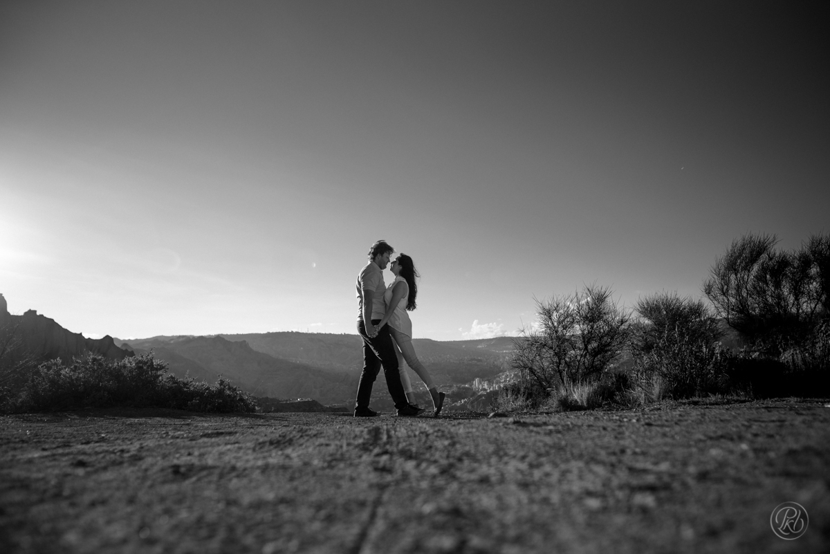 pkl fotografía pareja sesion de preboda,  en  el bosque. 