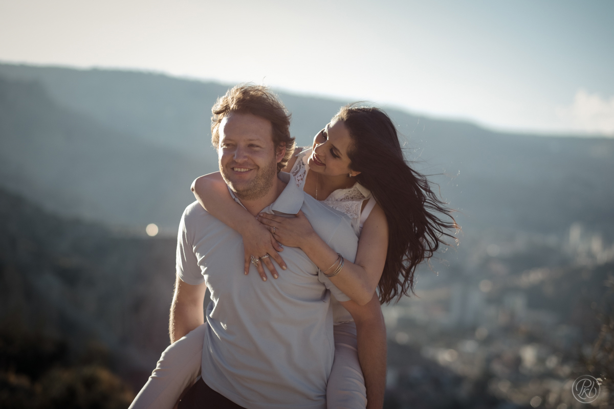 pkl fotografía pareja sesion de preboda,  en  el bosque. 