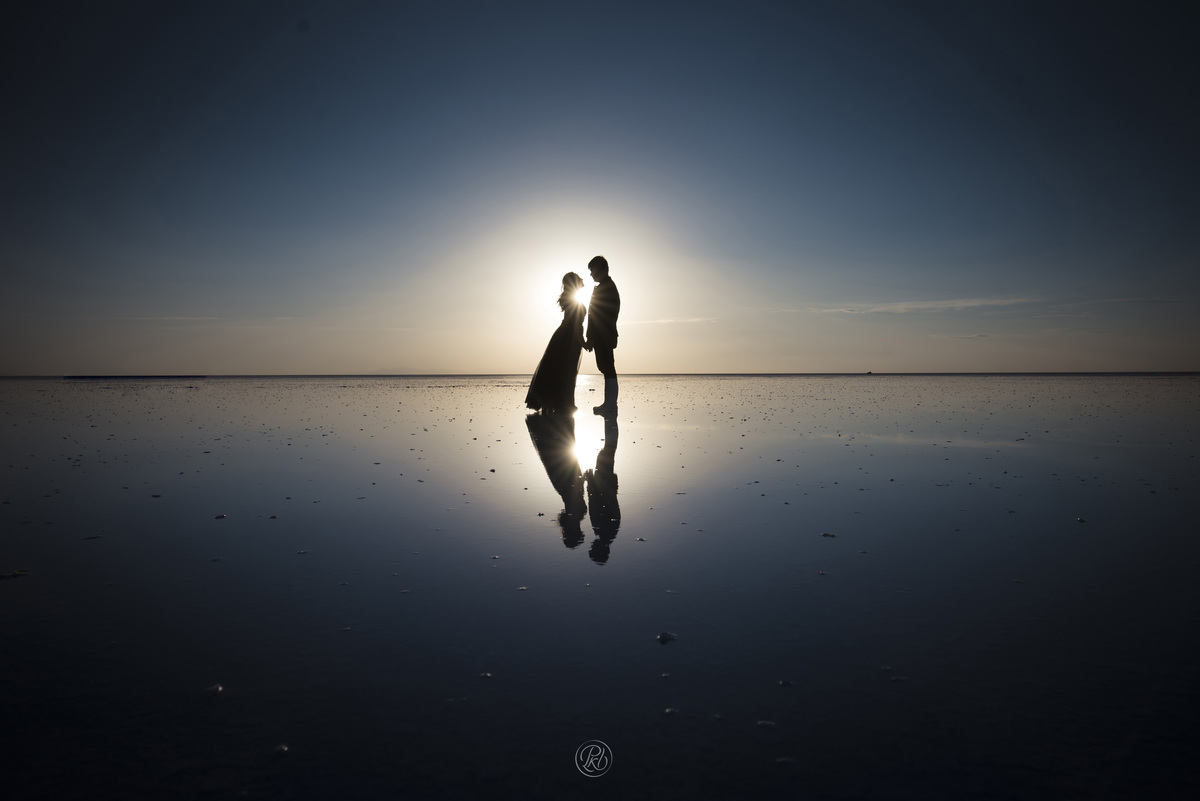 Salt Flats Bolivia Uyuni wedding photographer Fotografo de bodas La Paz Bolivia 