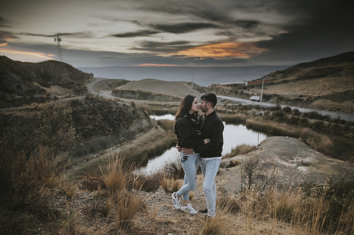 sesion de fotos de pareja La Paz Bolivia, Valle de las Animas fotografia de bodas Pkl Fotografia 