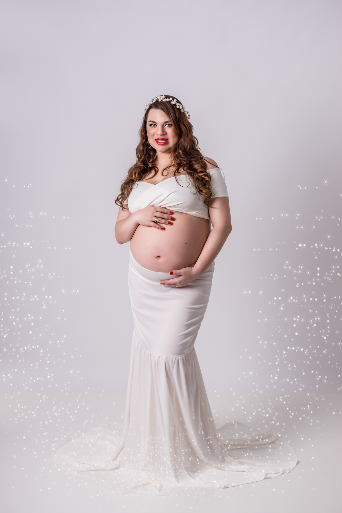 gestante fundo branco estudio