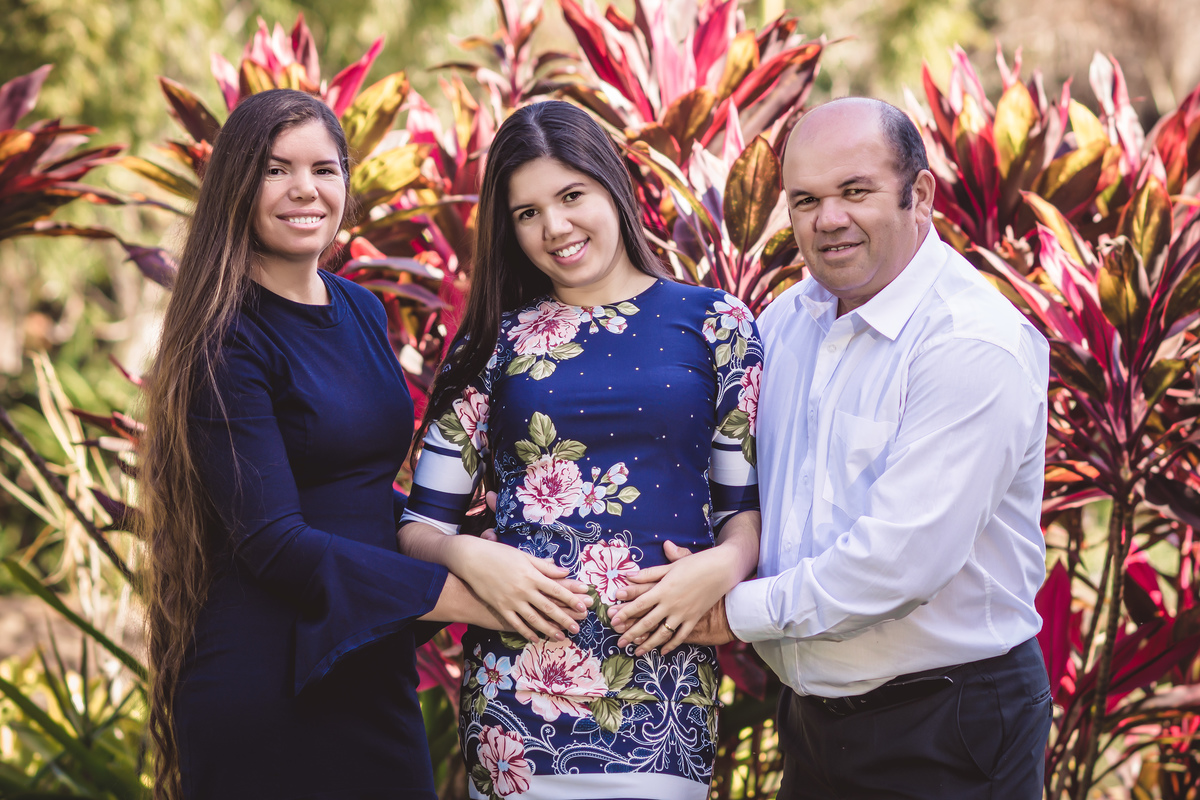 grávida com os pais