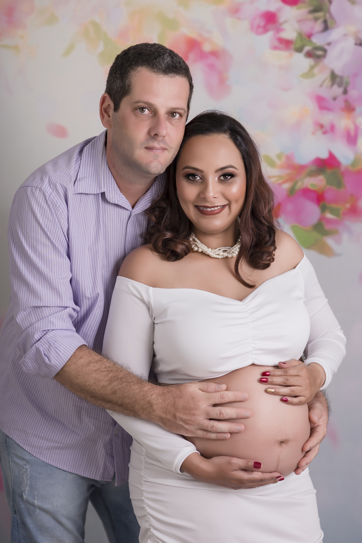 gestante estúdio fundo florido