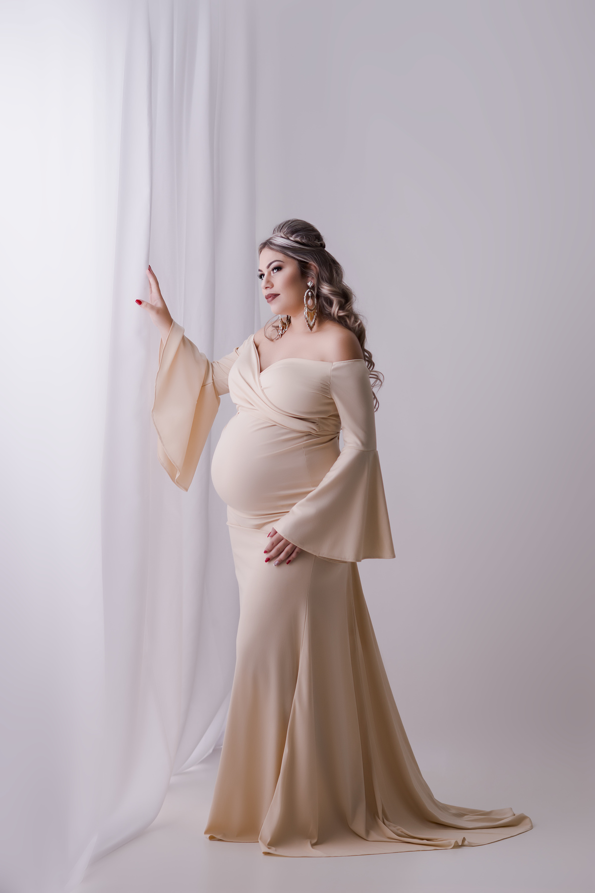 vestido nude gestante