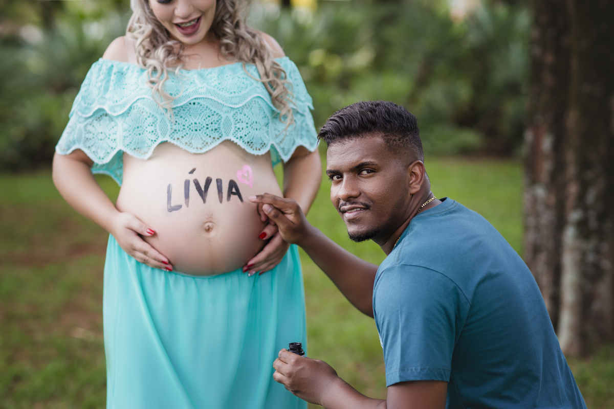 escrever na barriga gestante