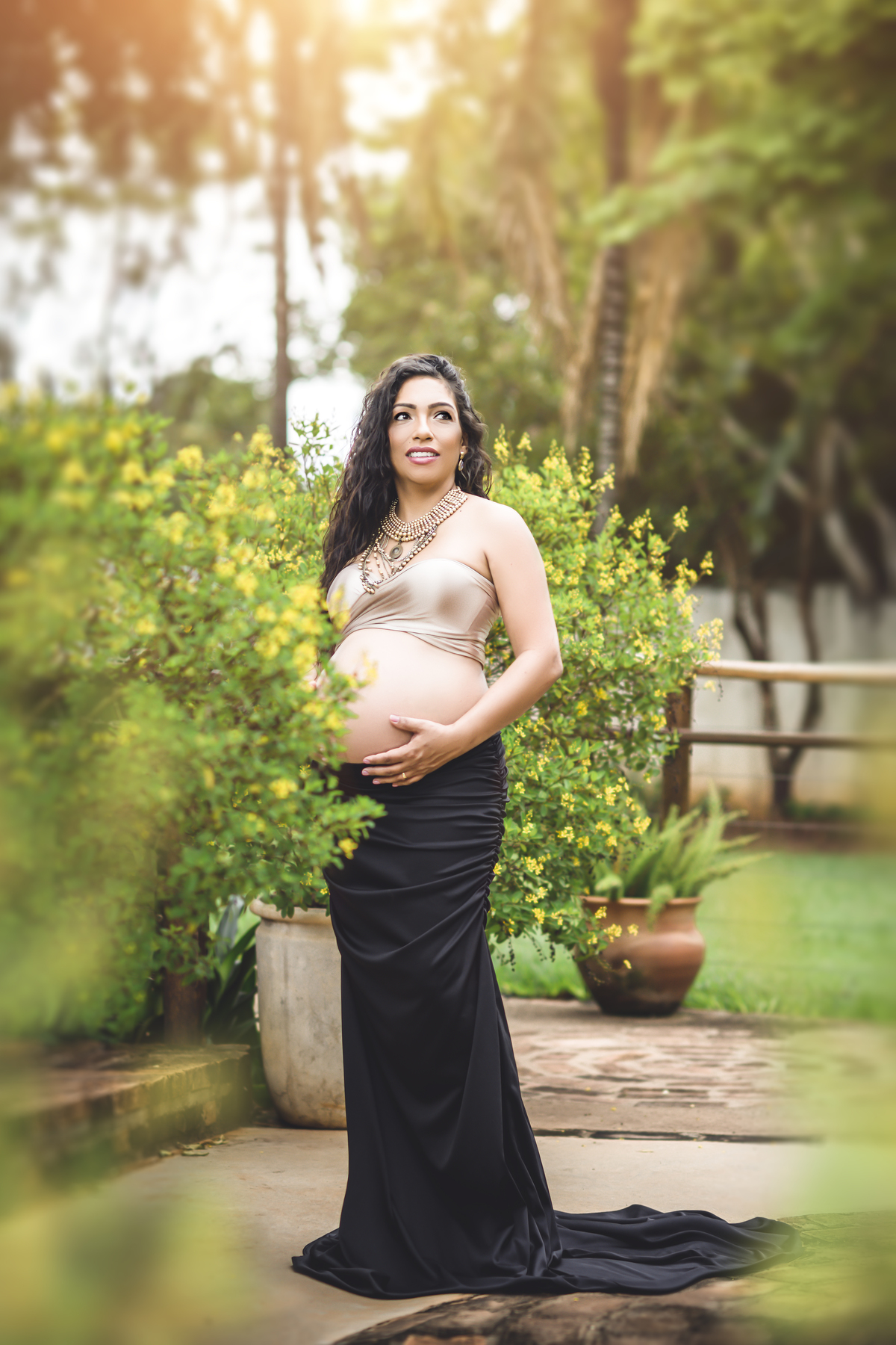 ROUPA DOURADA PARA GESTANTE