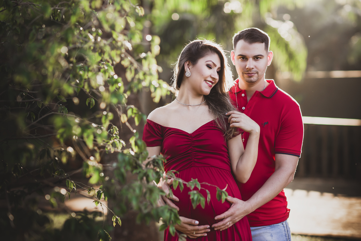 vesstido vermelho de grávida