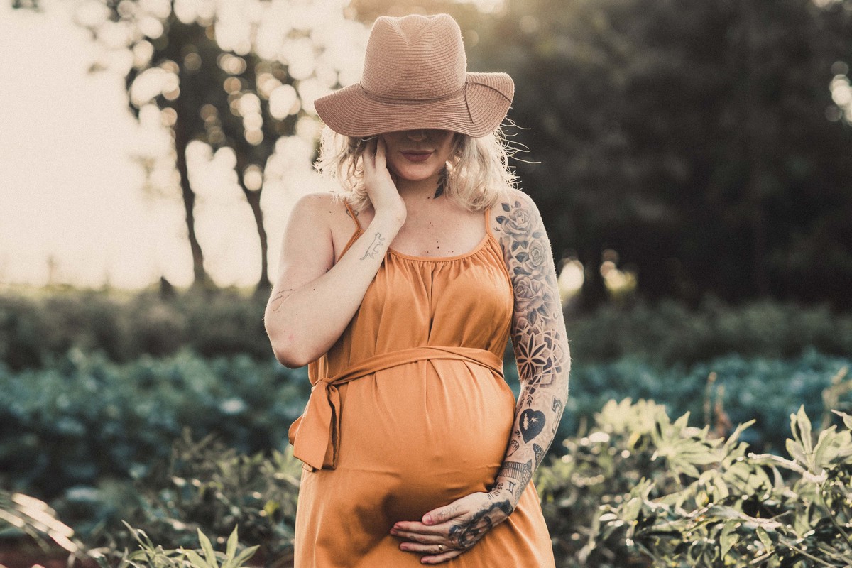 grávida pôr do sol