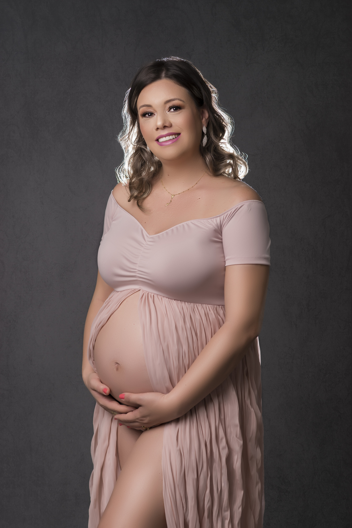 grávida em estúdio