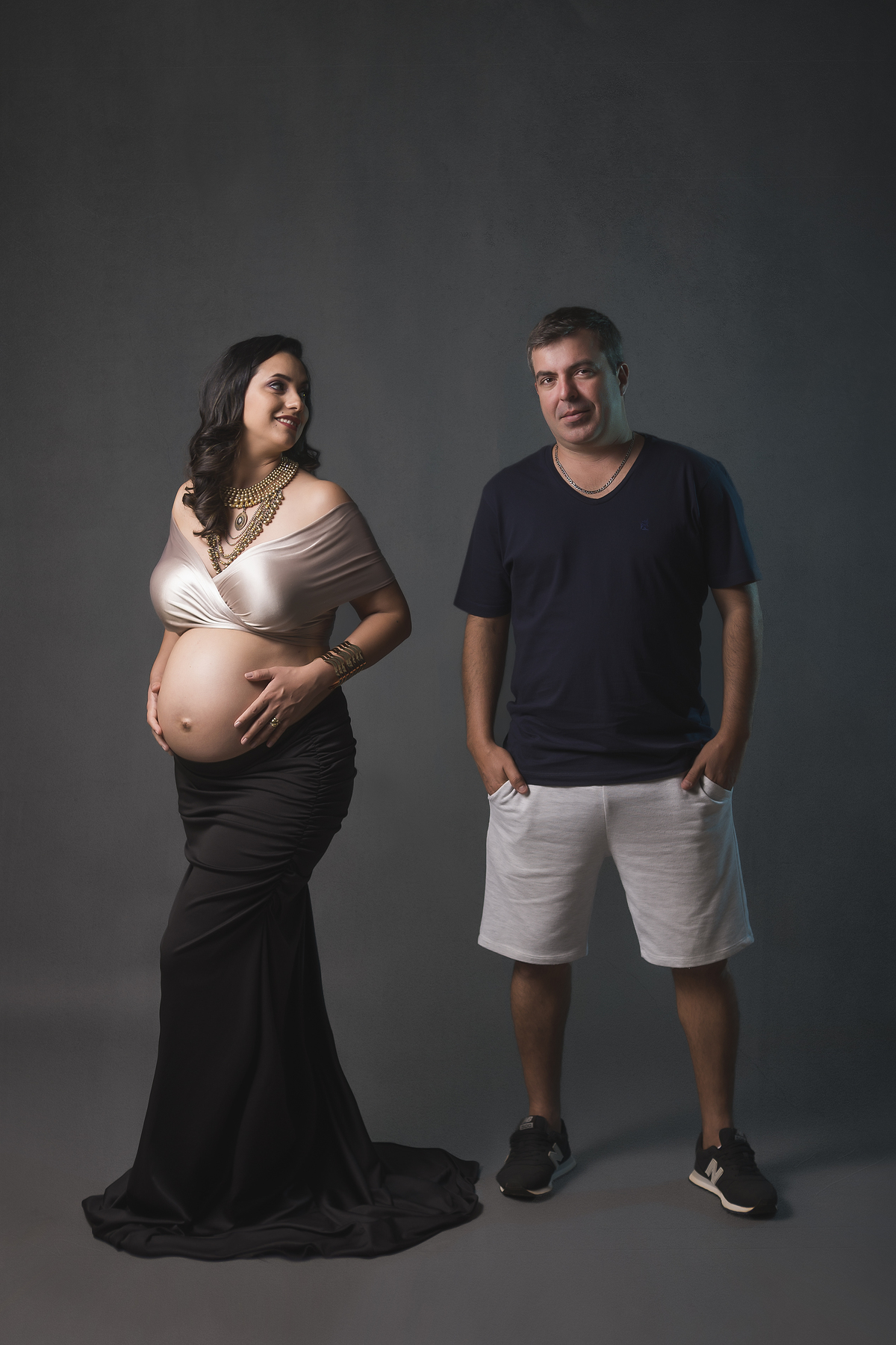 fotografia em estúdio fundo escuro