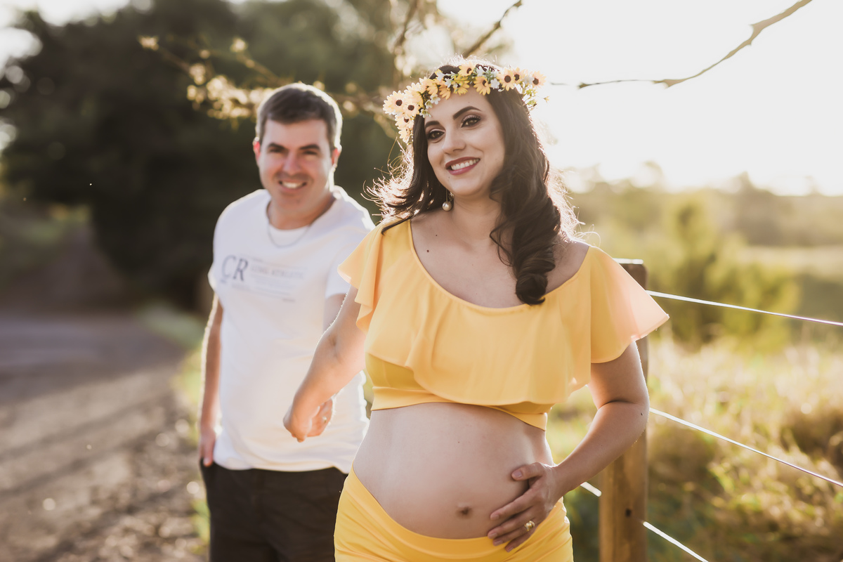 vestido amarelo de gestante